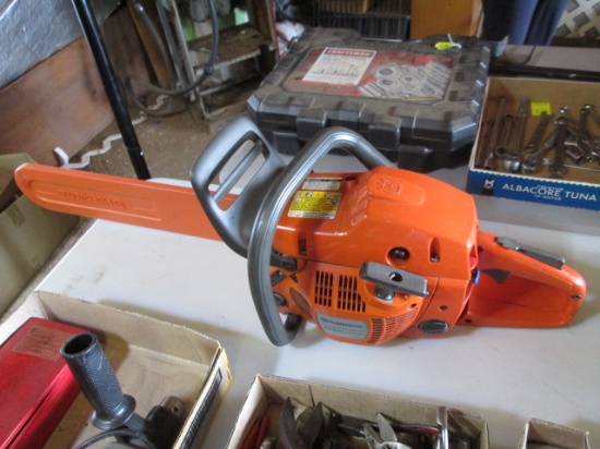 Husqvarna 455 Rancher 18" Bar Gas Chain Saw with Blade Guard