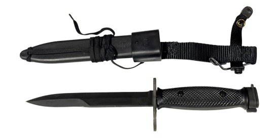 Excellent US M7 Bayonet with M10 Scabbard for M16 Rifle