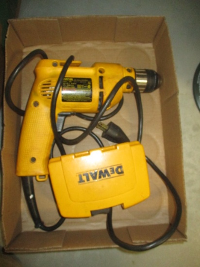 Dewalt DW106 3/8" Electric Drill & Dewalt Bit Set