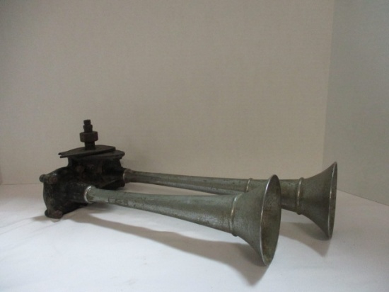 Bendix/Westinghouse Dual Trumpet 1950's Auto Air Horn