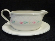 Savoir Vivre "Flower Garden" Gravy Boat with Underplate