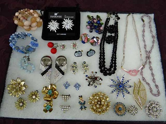 Costume Jewelry - Trifari Fur Clip & Leaf Pin, 6 Unmarked Brooches, 4 Unmarked Pins, Flower Brooch &