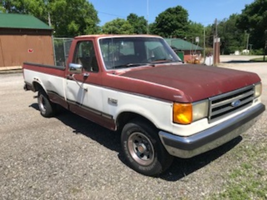 1990 Ford pickup truck