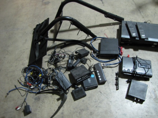 ELECTRONIC PARTS LOT