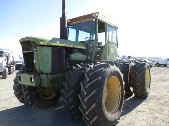 John Deere 7520 Ag Tractor,