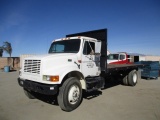 International 4900 S/A Flatbed Truck,