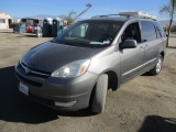 2005 Toyota Sienna XLE Passenger Van,