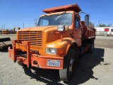 International 4900 S/A Dump Truck,