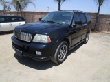 2005 Lincoln Navigator SUV,