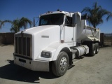 2001 Kenworth T800 T/A Dump Truck,