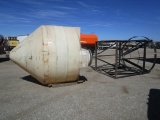 2000 Gallon Poly Tank W/Metal Stand,