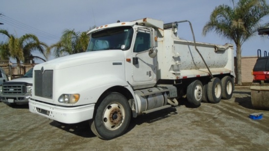 2001 International 9400i Super-10 Dump Truck,