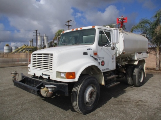 International 4800 S/A Water Truck,