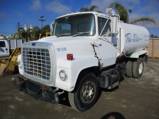 Ford L8000 S/A Water Truck,