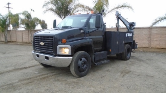 2003 Chevrolet C6500 S/A Service Utility Truck,