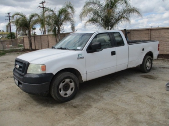 2007 Ford F150 XL Extended-Cab Pickup Truck,