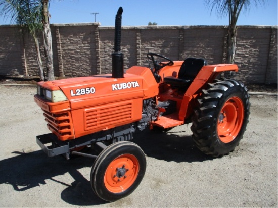 Kubota L2850F Utility Ag Tractor,