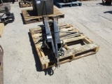 (2) Hydraulic Out-Riggers,