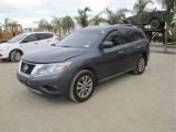 2014 Nissan Pathfinder SUV,