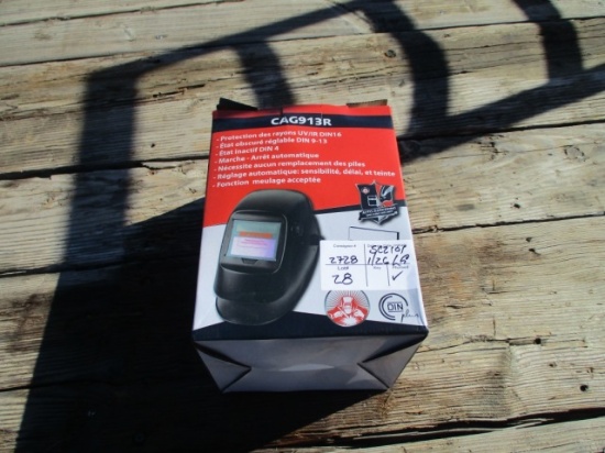 Unused Auto Darkening Welding Helmet