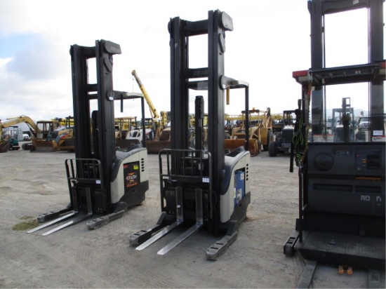 Crown RR5000 Stand-Up Narrow Aisle Forklift,
