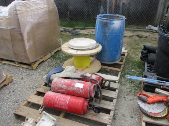 Lot Of 3.5 Gallon Hand Pump Sprayers,