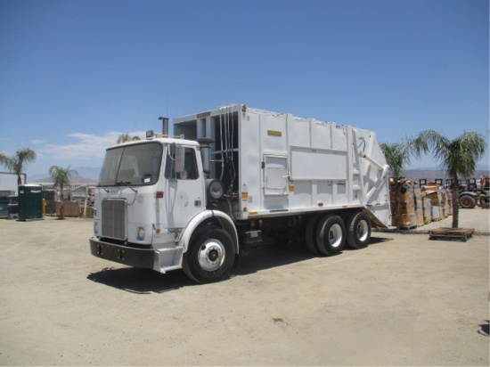 Volvo WX64 Expeditor T/A Garbage Truck,