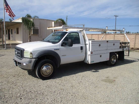 2005 Ford F450XL S/A Flatbed Utility Truck,