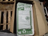 Lot Of Hosticulture Vermiculite Fertilizer