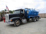 Freightliner FLD120 T/A Tanker Vacuum Truck,