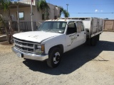 Chevrolet 3500 Crew-Cab Flatbed Debris Truck,