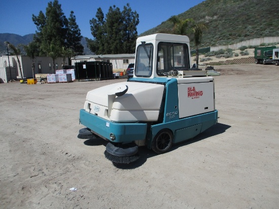 Tennant 6650 XP Ride-On Parking Lot Sweeper,