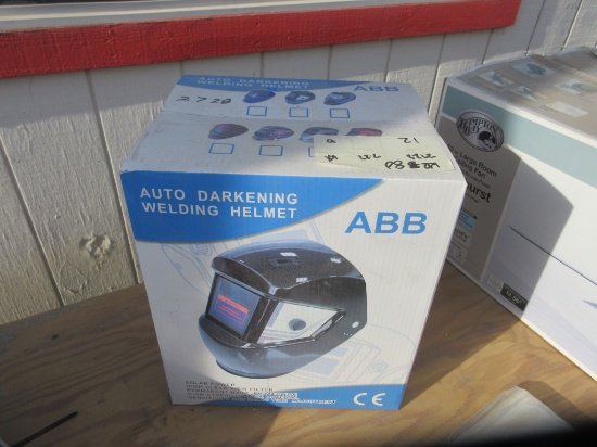 Unused Auto Darkening Welding Helmet
