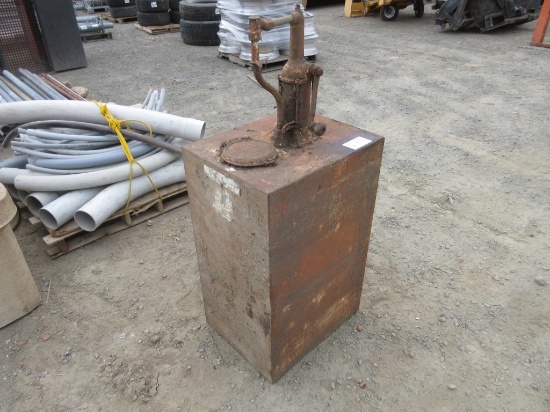 18" x 23" x 36" Fuel Tank W/Manual Pump