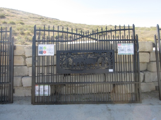 New Unused 7' x 20' Bi-Parting Driveway Gate