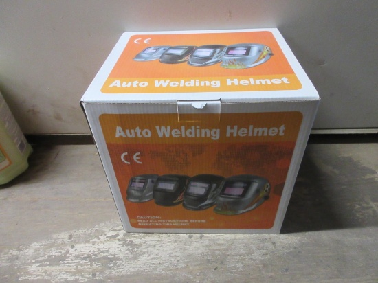 New Unused Auto Darking Welding Helmet