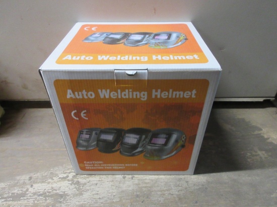New Unused Auto Darking Welding Helmet