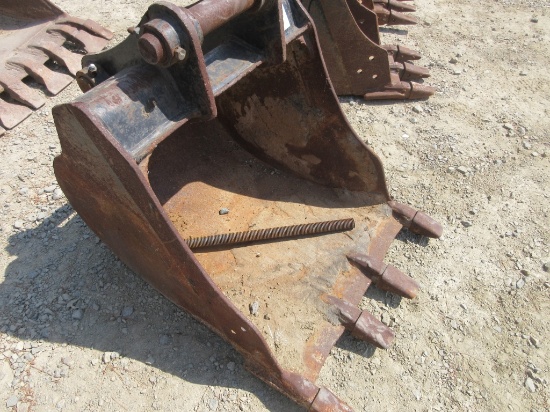 Cat 24" Excavator Tooth Bucket