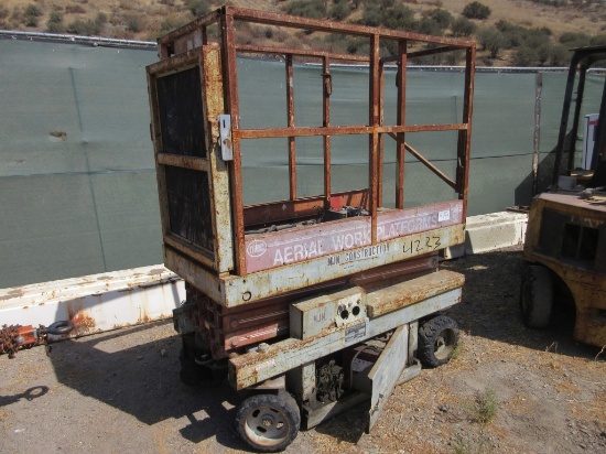 MEC 1632 Scissor Lift,