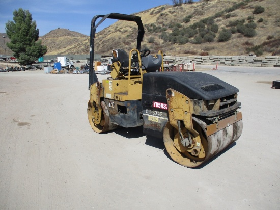 2005 Caterpillar CB334E Tandem Vibratory Roller,