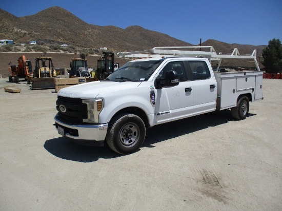 2018 Ford F350 XL SD Crew-Cab Utility Truck,
