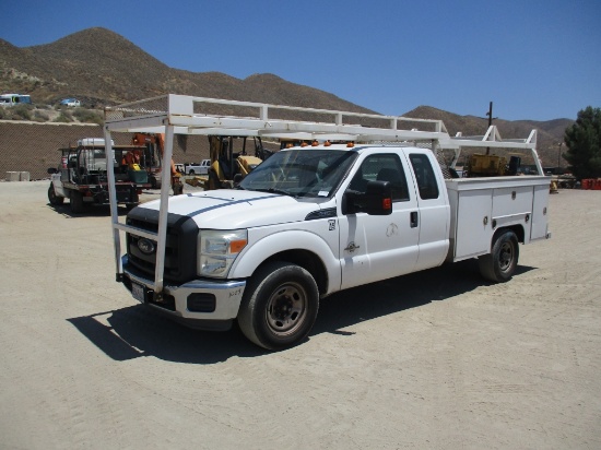 2016 Ford F350 XL SD Extended-Cab Utility Truck,