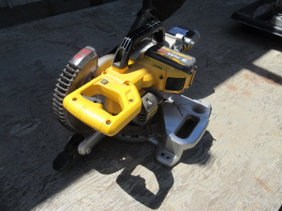 Dewalt DCS361 7/14" 60-Volt Cordless Miter Saw,