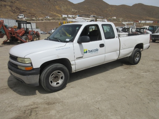 2000 Chevrolet 2500 Extended-Cab Pickup Truck,