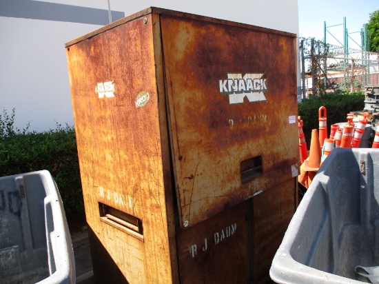 Knaack 5' x 80" x 42" Jobsite Cabinet Tool Box