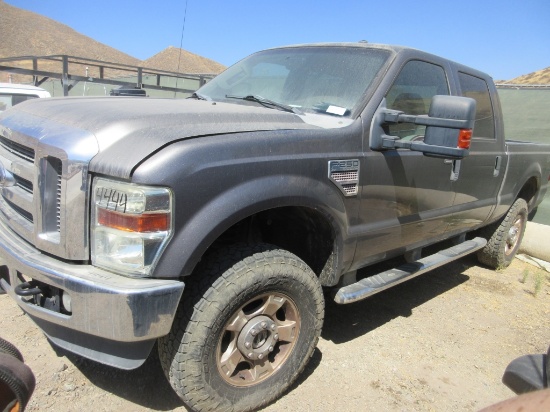 2010 Ford F250 XLT SD Crew-Cab Pickup Truck,