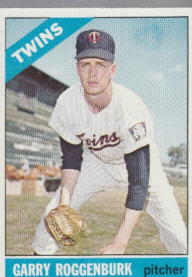 GARRY ROGGENBURK 1966 TOPPS CARD #582 / HIGH NUMBER