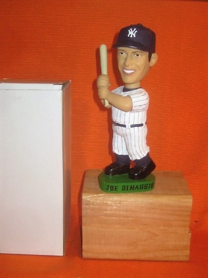 JOE DIMAGGIO NEW YORK YANKEES BOBBLE HEAD WITH BOX