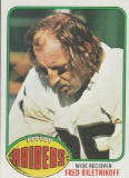 FRED BILETNIKOFF 1976 TOPPS CARD #25