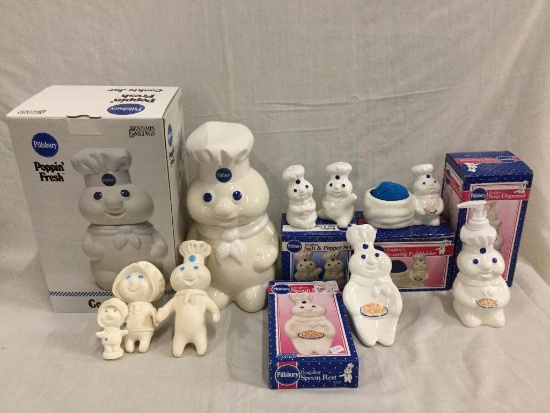 collection of 8 Pillsbury doughboy collectables from 1988